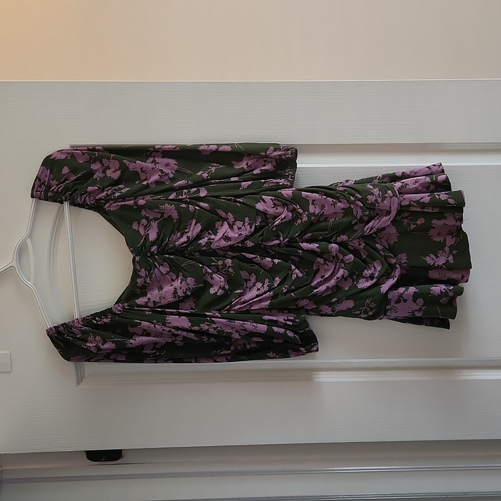 Dress - Picture 3 of 3
